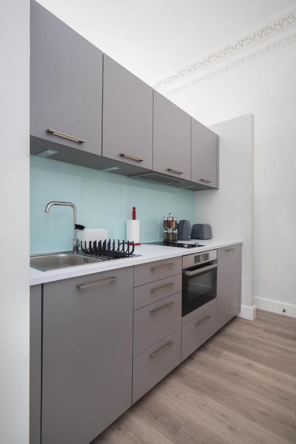 Modern Studio Apartment In Prime Central Location Единбург Екстериор снимка